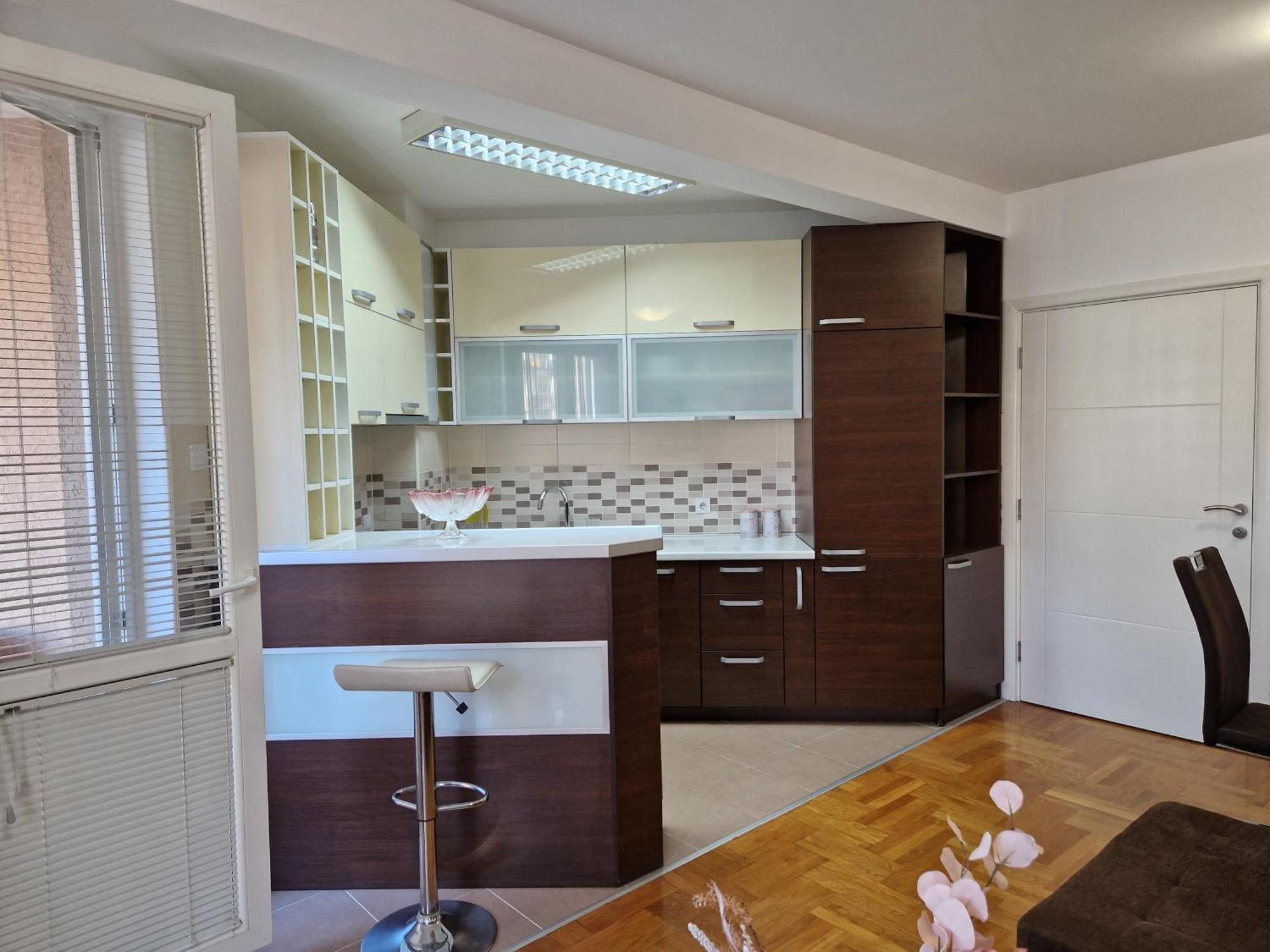 Modern Comfort Free Parking Apartment *